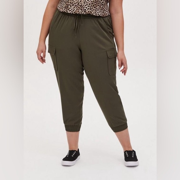 Torrid Relaxed Fit Jogger - Challis Olive Green Women Size 00 - Picture 3 of 8